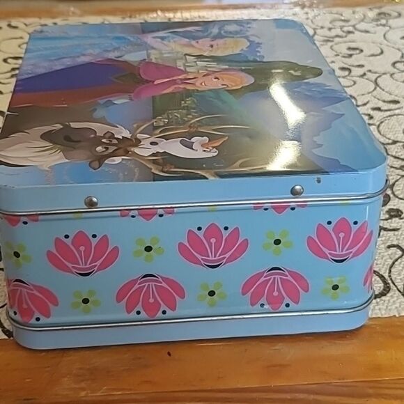 Disney Metal Lunch Box - Picture 5 of 9